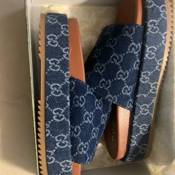 Gucci sandal’s - Picture 3 of 7